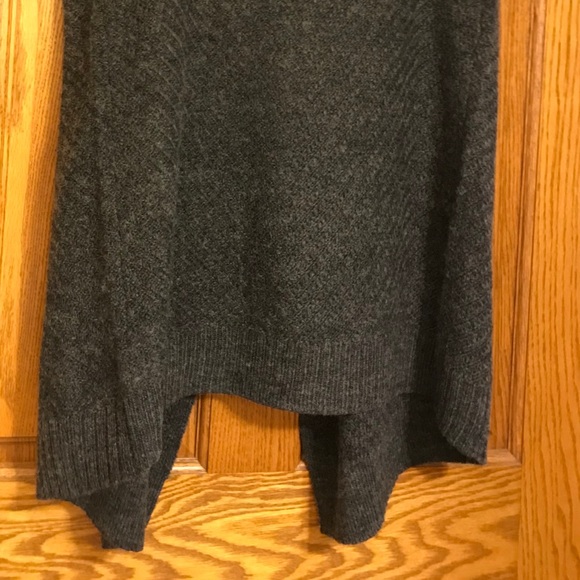 Gap Cardigan - Picture 2 of 4